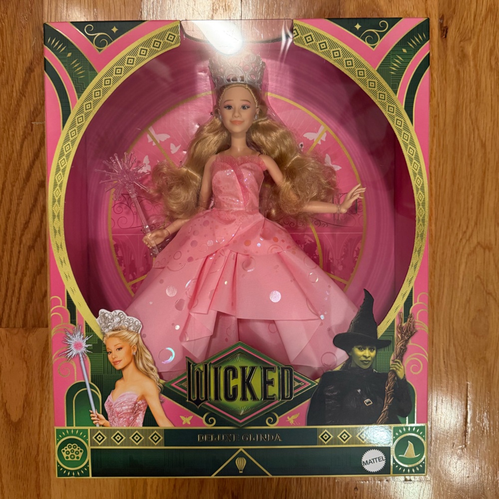 Wicked Deluxe Glinda (2024 Recalled Edition)